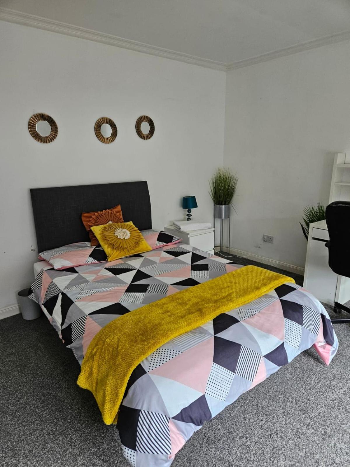 Double Room Close To Headingley Stadium リーズ エクステリア 写真